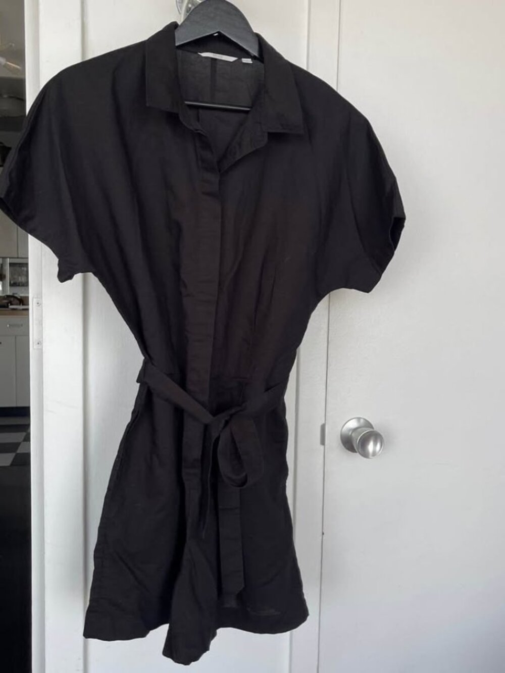 Uniqlo Women’s Black Short Linen Jumpsuit with Belt size M